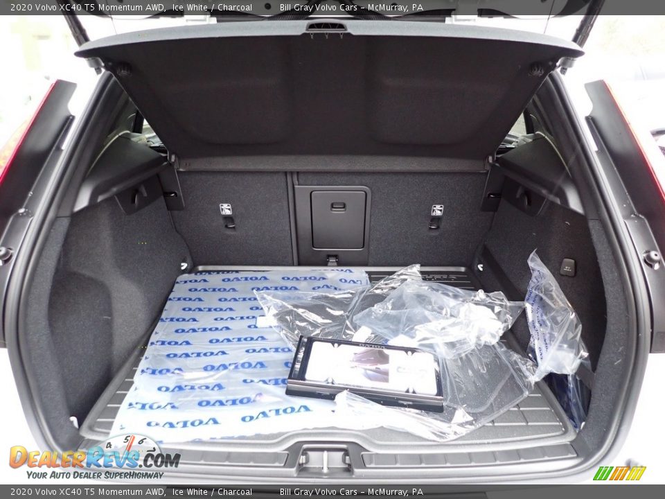 2020 Volvo XC40 T5 Momentum AWD Ice White / Charcoal Photo #3