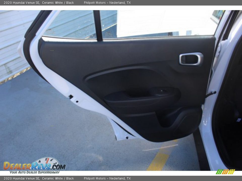 2020 Hyundai Venue SE Ceramic White / Black Photo #17
