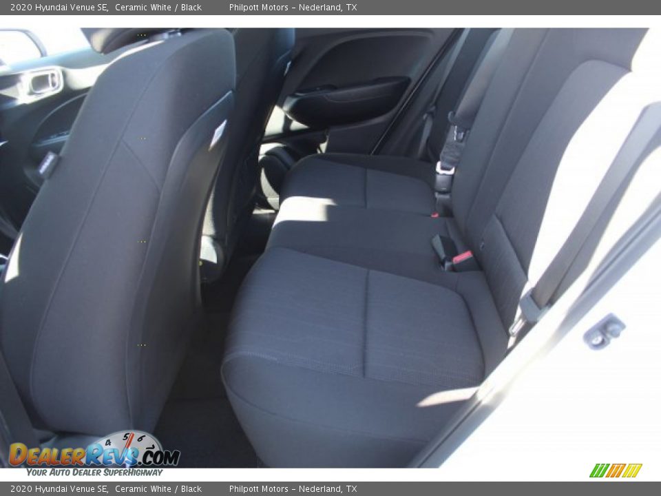 2020 Hyundai Venue SE Ceramic White / Black Photo #18