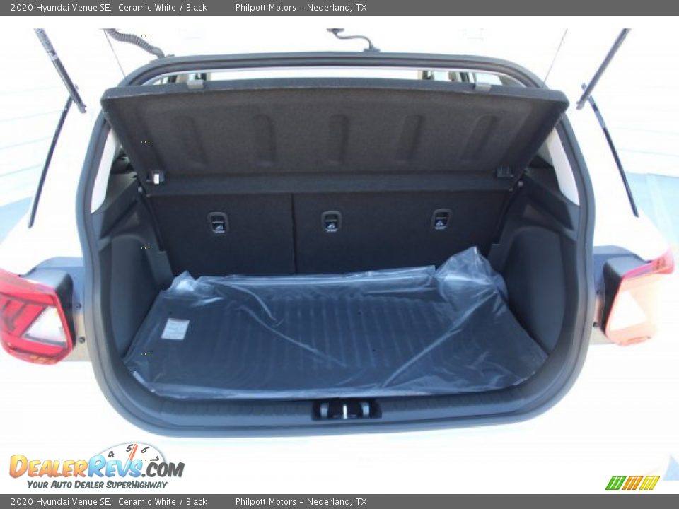 2020 Hyundai Venue SE Ceramic White / Black Photo #21