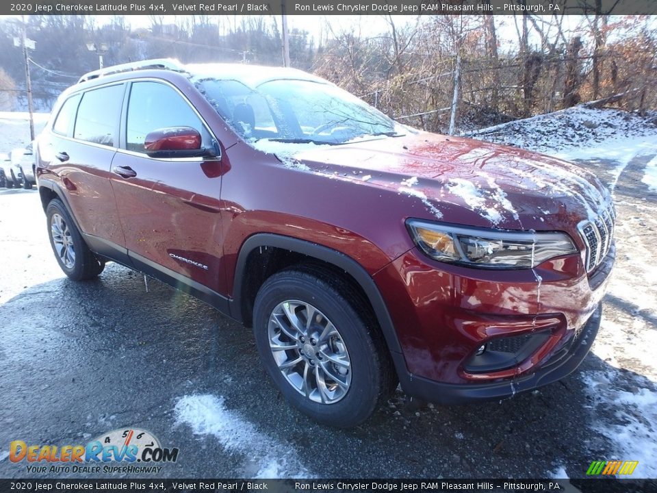 2020 Jeep Cherokee Latitude Plus 4x4 Velvet Red Pearl / Black Photo #8
