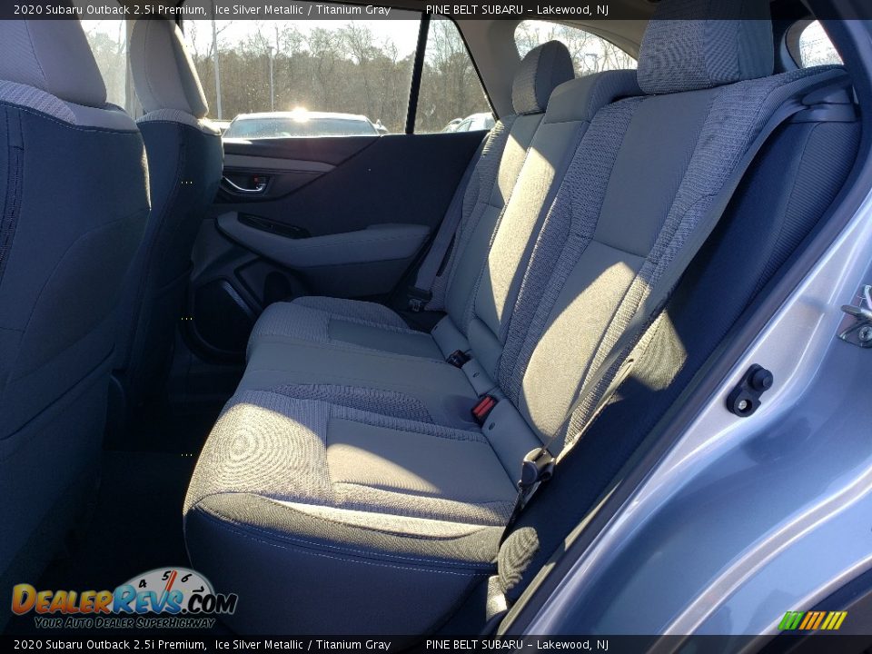 2020 Subaru Outback 2.5i Premium Ice Silver Metallic / Titanium Gray Photo #6