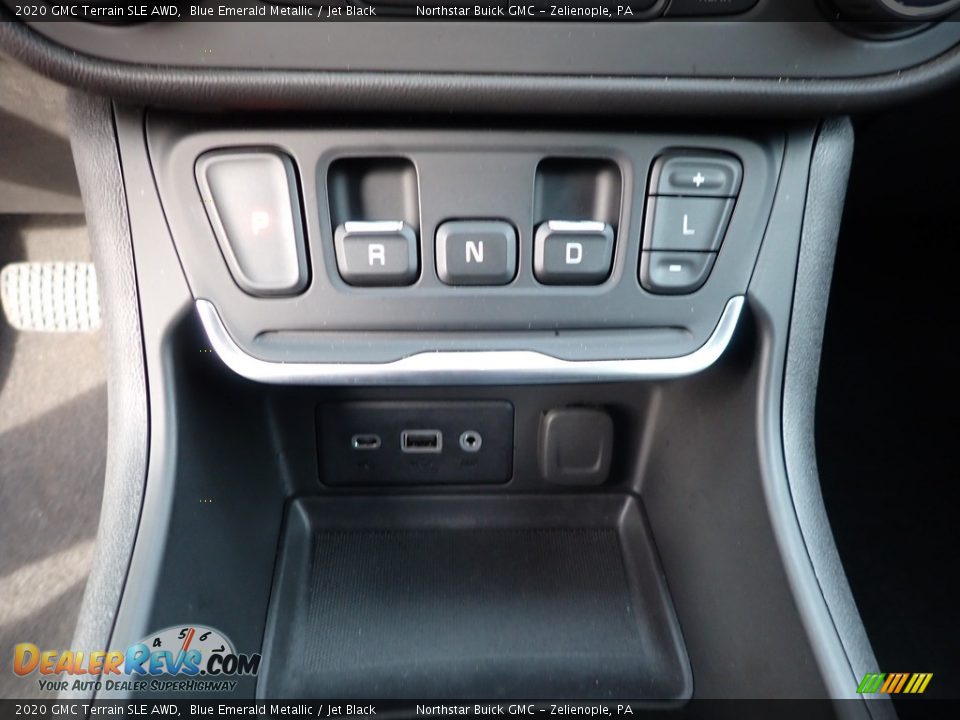 2020 GMC Terrain SLE AWD Shifter Photo #23