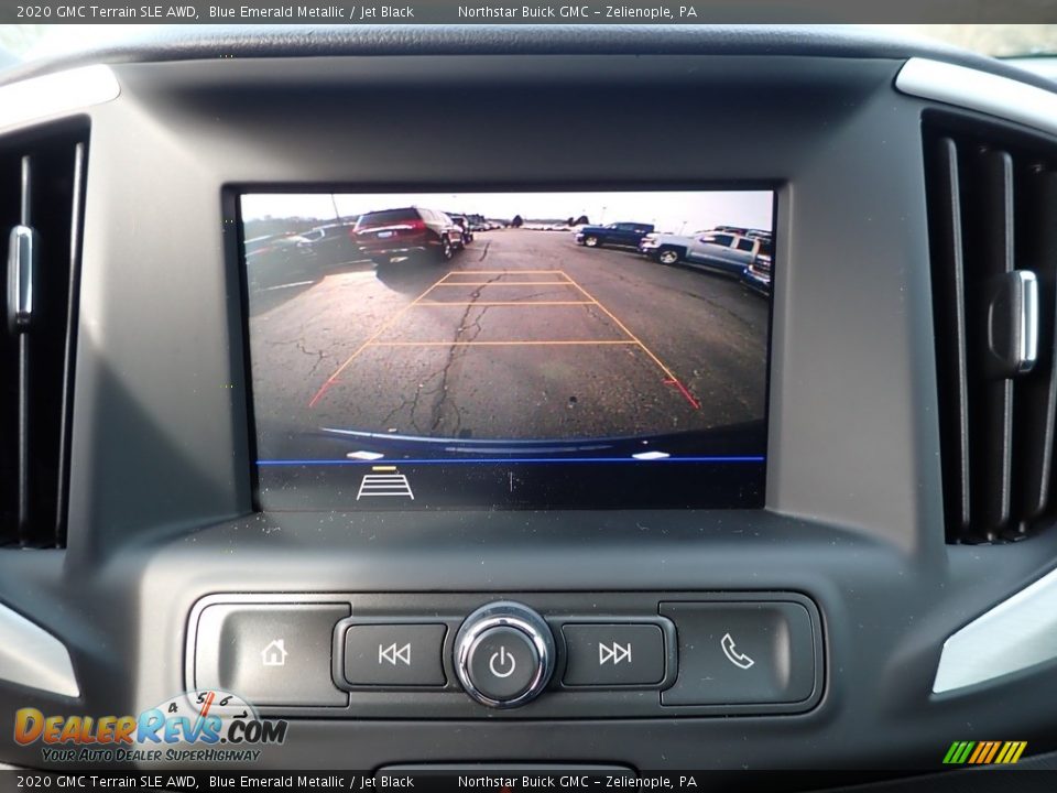 Controls of 2020 GMC Terrain SLE AWD Photo #27