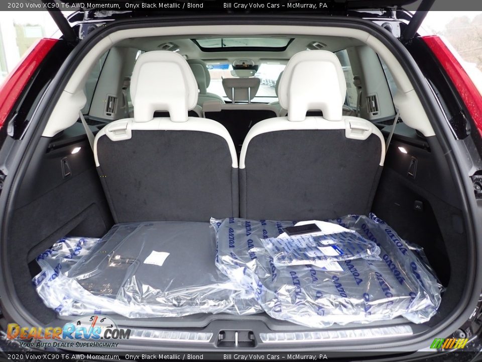 2020 Volvo XC90 T6 AWD Momentum Onyx Black Metallic / Blond Photo #3