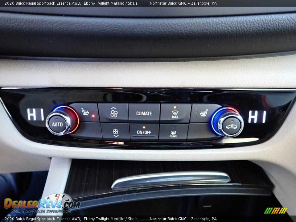 Controls of 2020 Buick Regal Sportback Essence AWD Photo #20