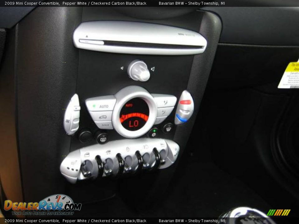2009 Mini Cooper Convertible Pepper White / Checkered Carbon Black/Black Photo #13