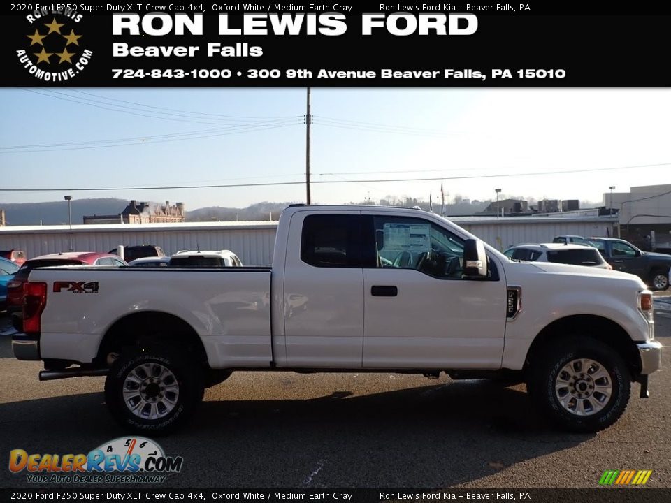2020 Ford F250 Super Duty XLT Crew Cab 4x4 Oxford White / Medium Earth Gray Photo #1