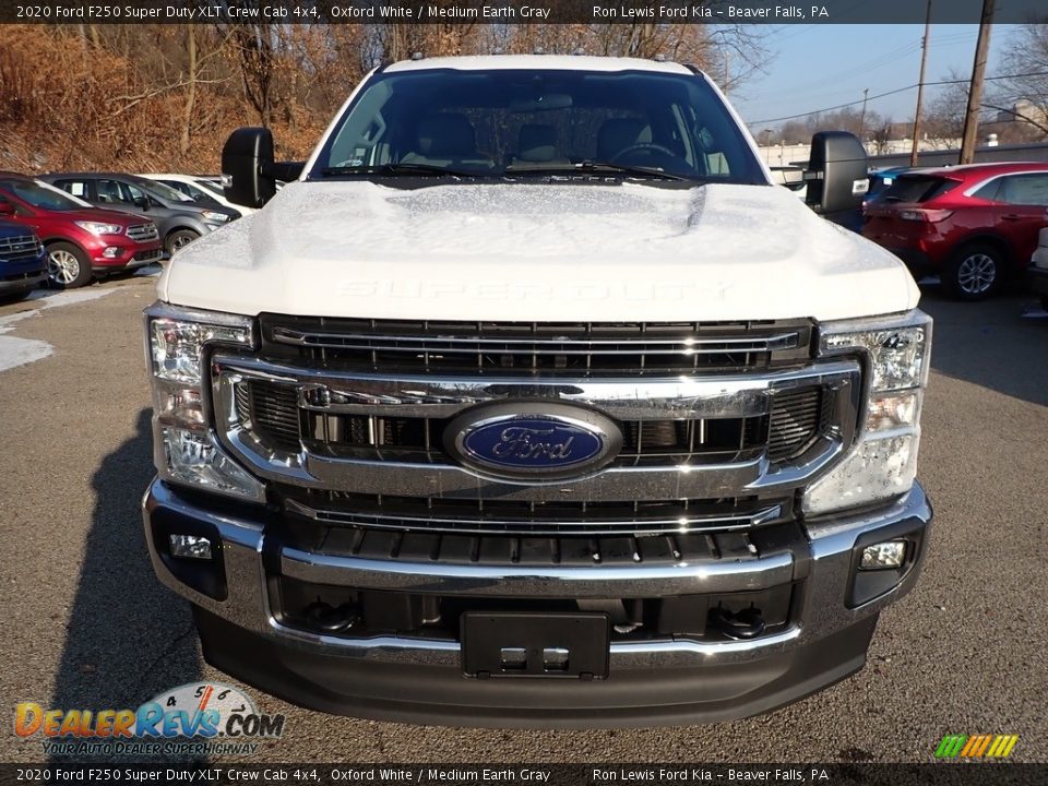 2020 Ford F250 Super Duty XLT Crew Cab 4x4 Oxford White / Medium Earth Gray Photo #7