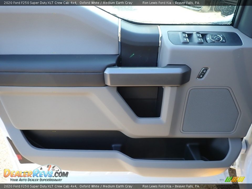 2020 Ford F250 Super Duty XLT Crew Cab 4x4 Oxford White / Medium Earth Gray Photo #16
