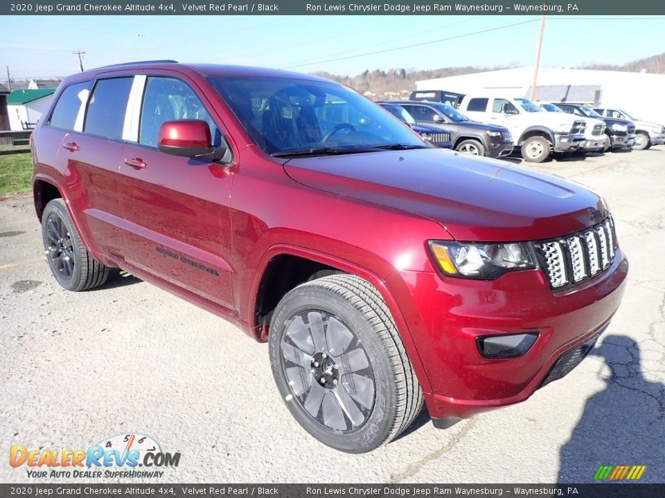 2020 Jeep Grand Cherokee Altitude 4x4 Velvet Red Pearl / Black Photo #7