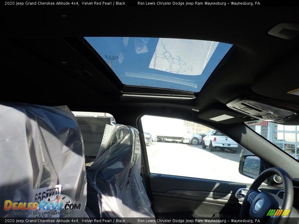 2020 Jeep Grand Cherokee Altitude 4x4 Velvet Red Pearl / Black Photo #11