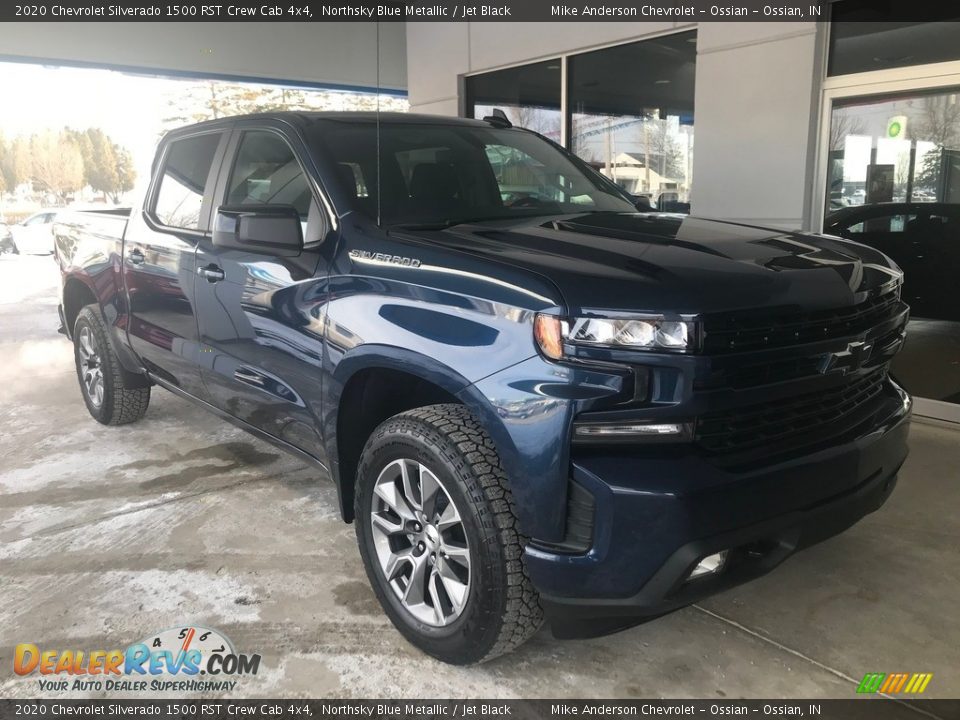 Front 3/4 View of 2020 Chevrolet Silverado 1500 RST Crew Cab 4x4 Photo #1