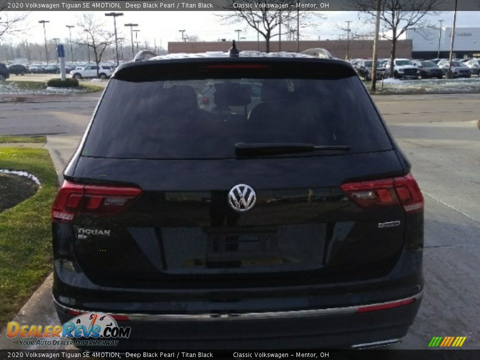 2020 Volkswagen Tiguan SE 4MOTION Deep Black Pearl / Titan Black Photo #5
