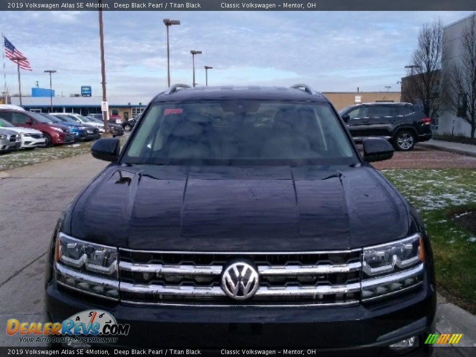 2019 Volkswagen Atlas SE 4Motion Deep Black Pearl / Titan Black Photo #2