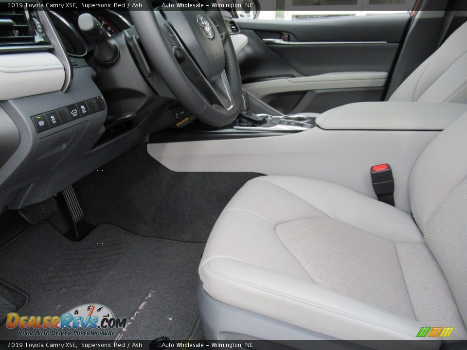 2019 Toyota Camry XSE Supersonic Red / Ash Photo #9