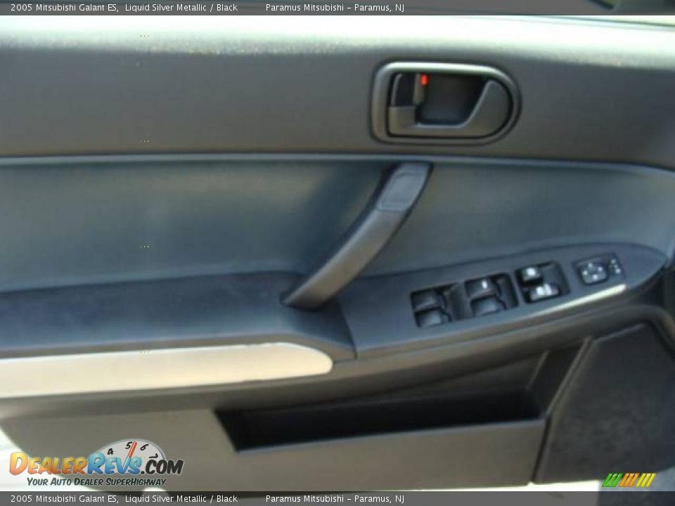 2005 Mitsubishi Galant ES Liquid Silver Metallic / Black Photo #8