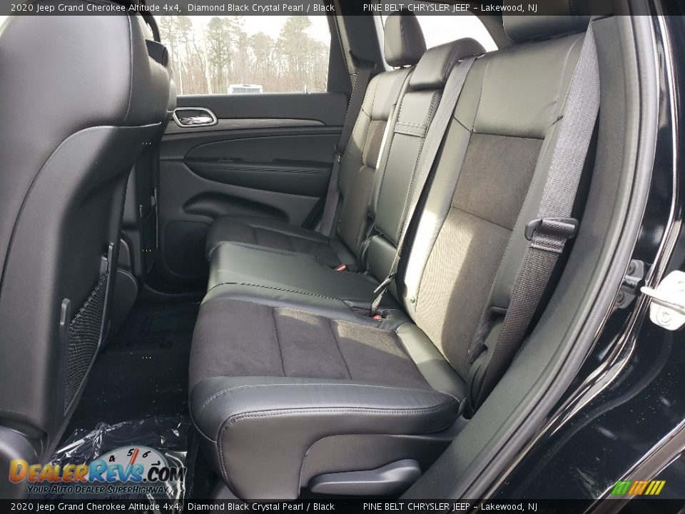 2020 Jeep Grand Cherokee Altitude 4x4 Diamond Black Crystal Pearl / Black Photo #6