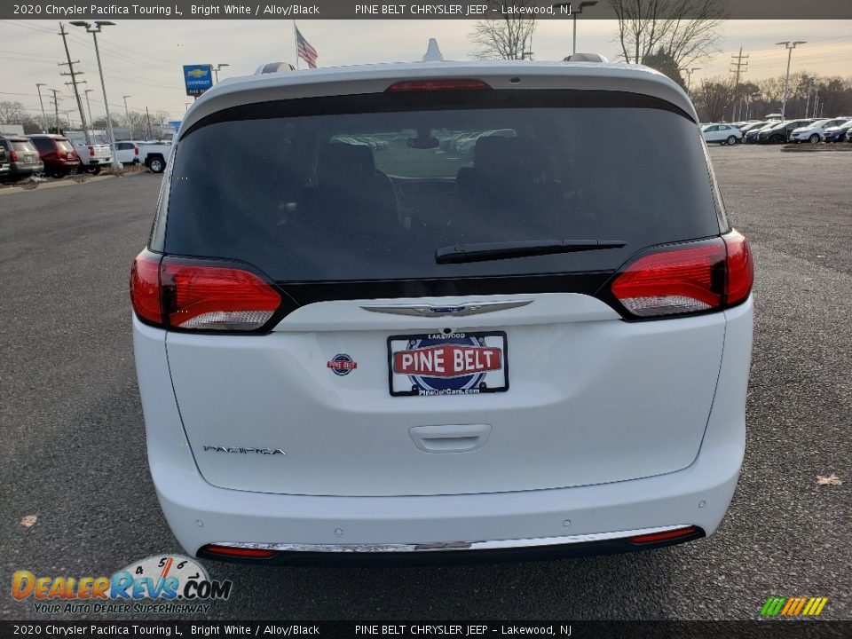 2020 Chrysler Pacifica Touring L Bright White / Alloy/Black Photo #5