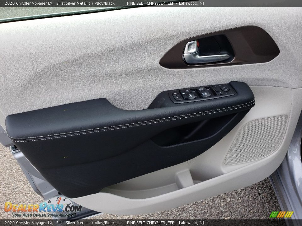 2020 Chrysler Voyager LX Billet Silver Metallic / Alloy/Black Photo #8