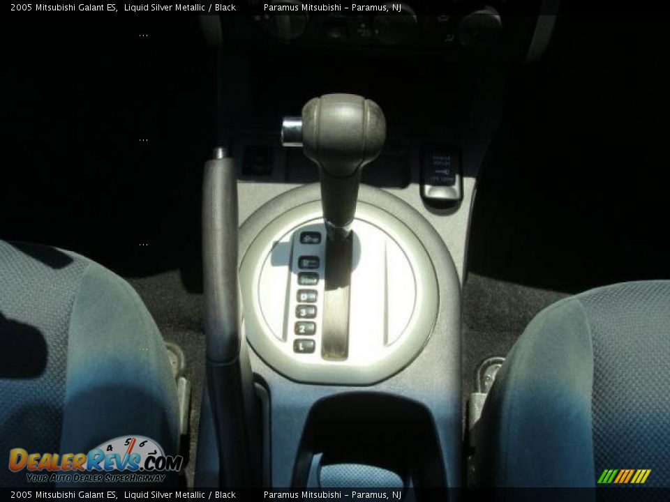 2005 Mitsubishi Galant ES Liquid Silver Metallic / Black Photo #14