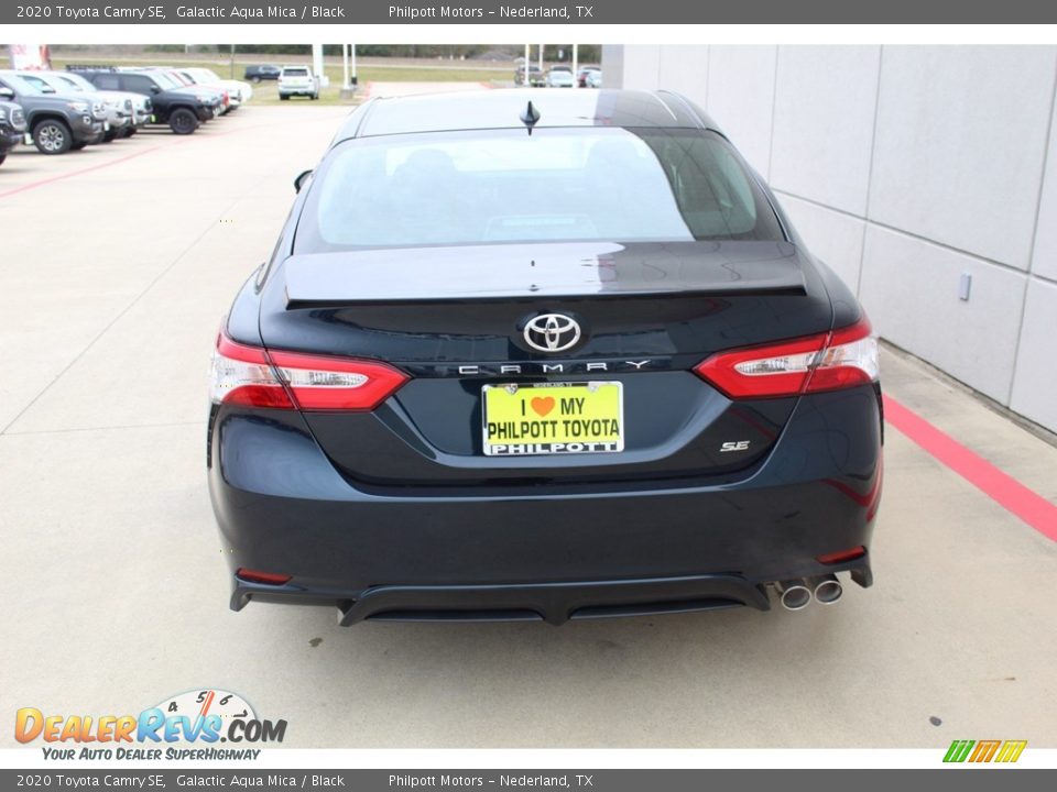 2020 Toyota Camry SE Galactic Aqua Mica / Black Photo #7