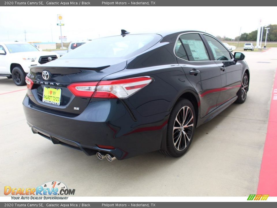2020 Toyota Camry SE Galactic Aqua Mica / Black Photo #8