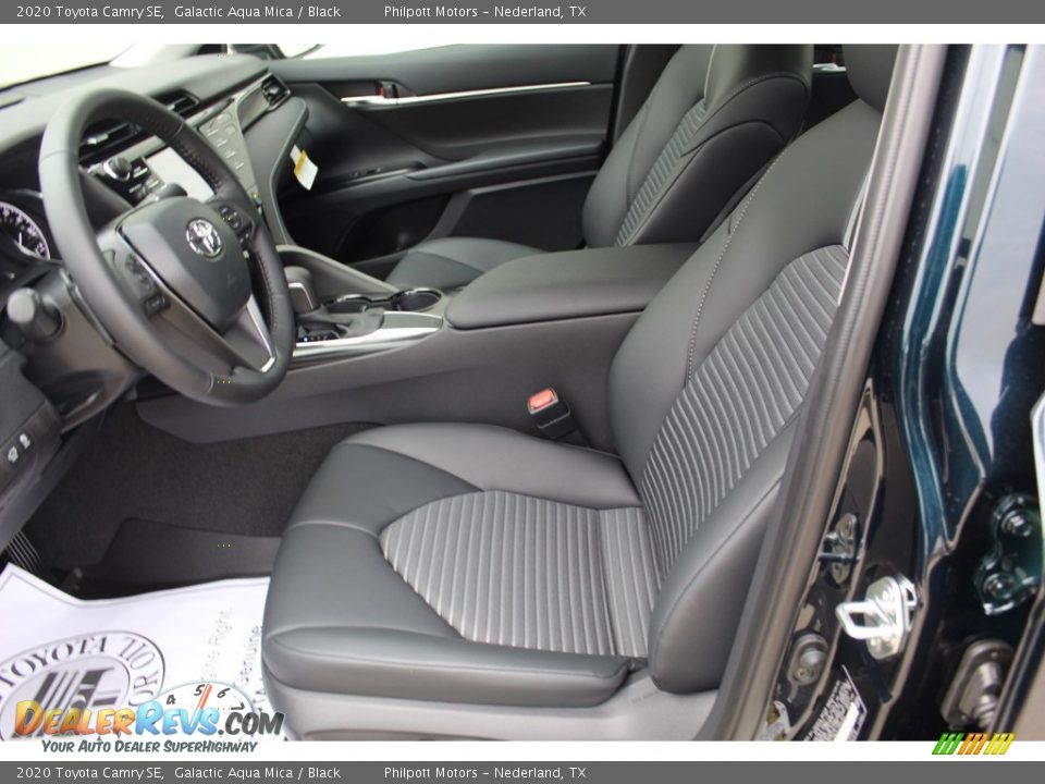 2020 Toyota Camry SE Galactic Aqua Mica / Black Photo #10