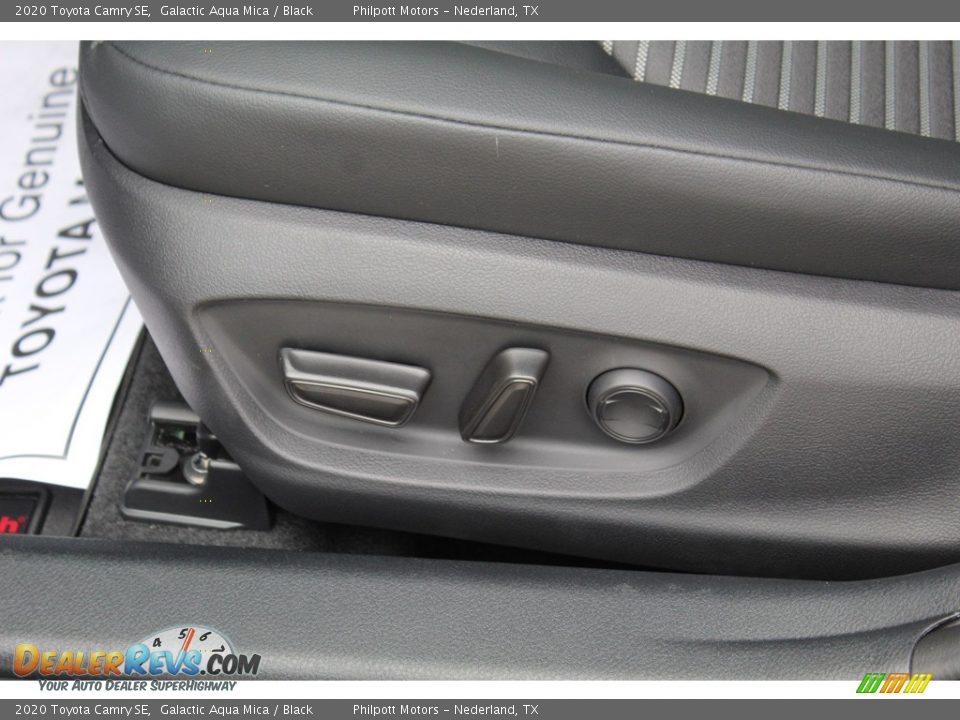 2020 Toyota Camry SE Galactic Aqua Mica / Black Photo #11