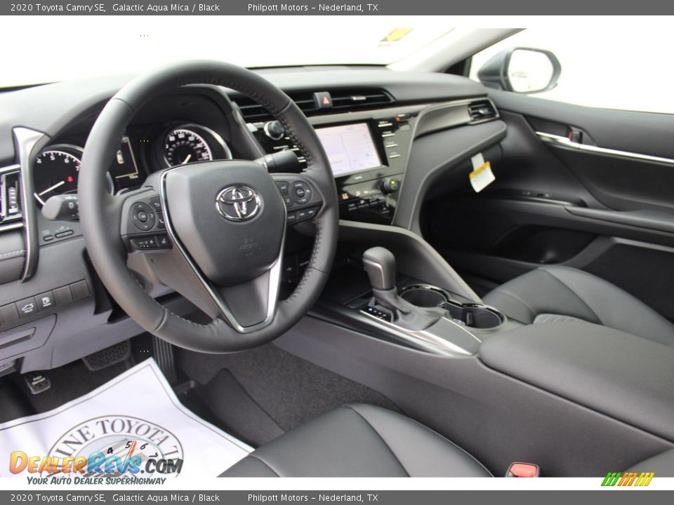 2020 Toyota Camry SE Galactic Aqua Mica / Black Photo #12