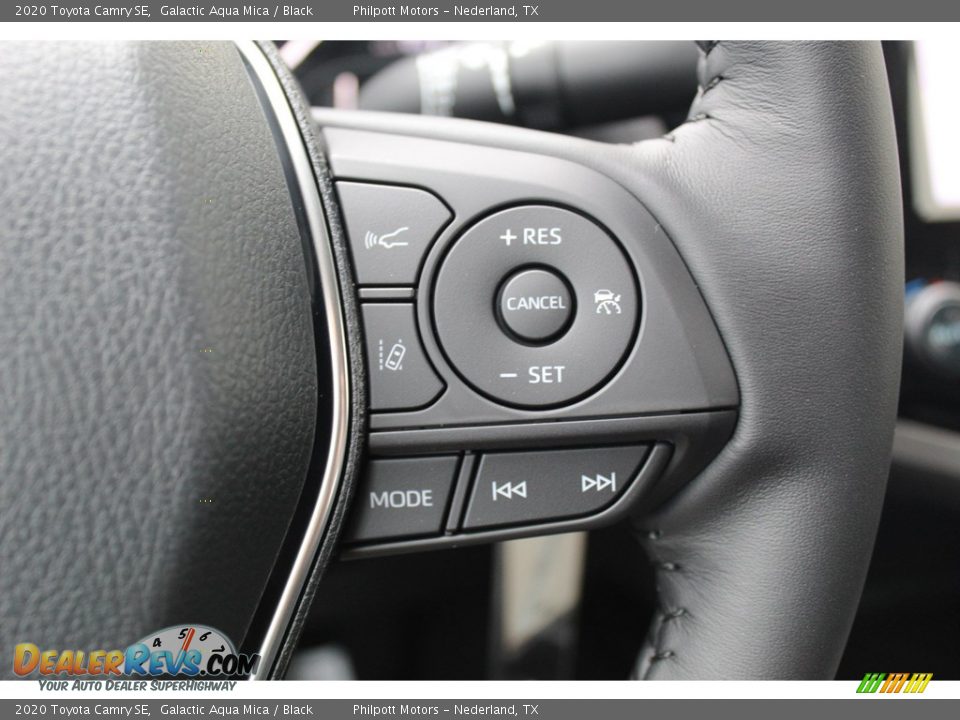 2020 Toyota Camry SE Galactic Aqua Mica / Black Photo #15