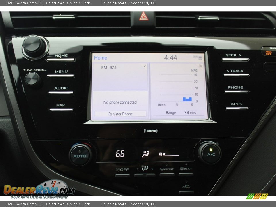 2020 Toyota Camry SE Galactic Aqua Mica / Black Photo #19