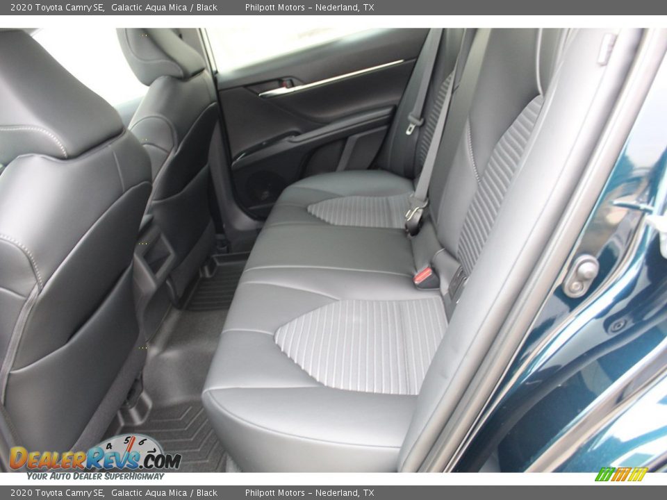 2020 Toyota Camry SE Galactic Aqua Mica / Black Photo #22