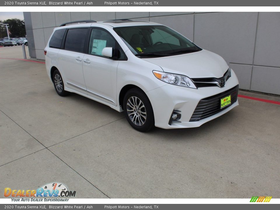 2020 Toyota Sienna XLE Blizzard White Pearl / Ash Photo #2