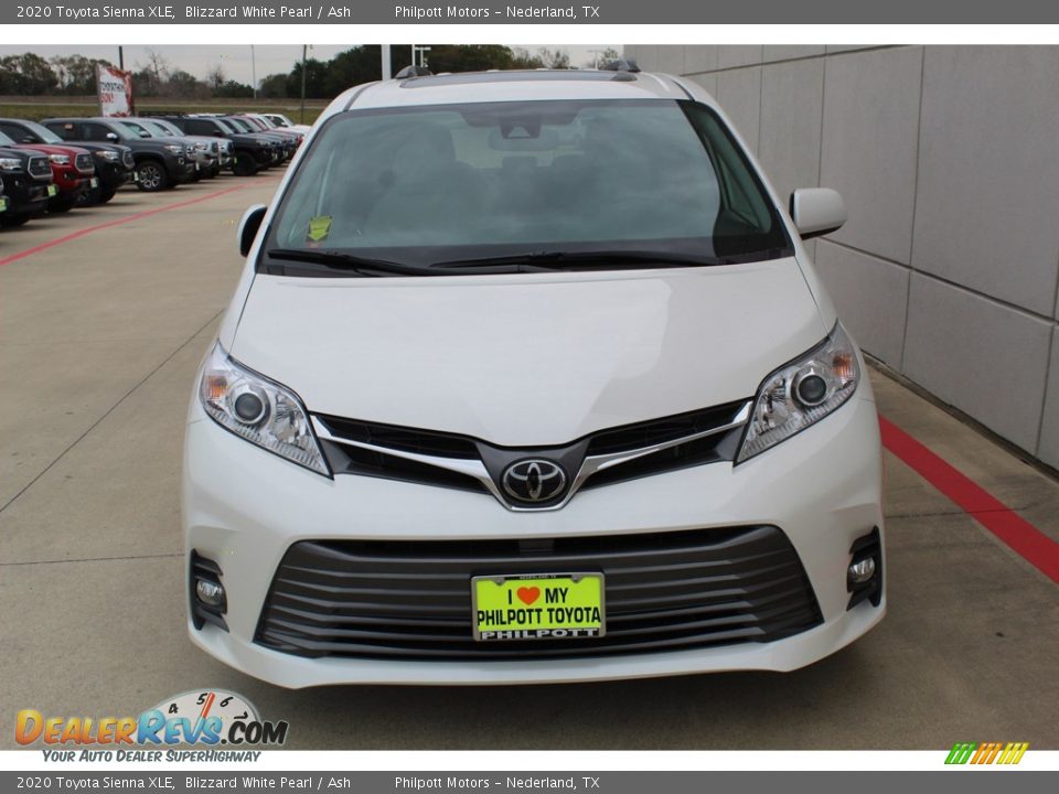 2020 Toyota Sienna XLE Blizzard White Pearl / Ash Photo #3