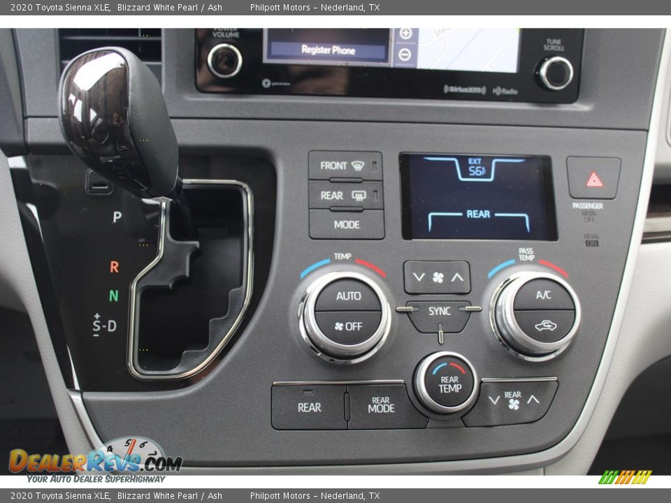 2020 Toyota Sienna XLE Blizzard White Pearl / Ash Photo #19