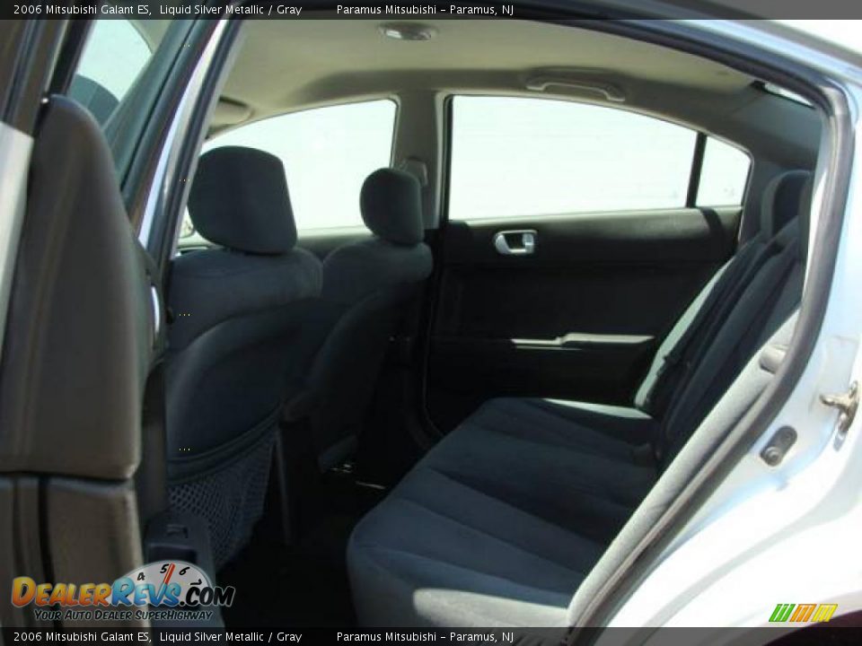 2006 Mitsubishi Galant ES Liquid Silver Metallic / Gray Photo #7