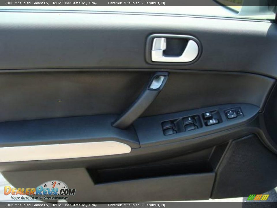 2006 Mitsubishi Galant ES Liquid Silver Metallic / Gray Photo #8