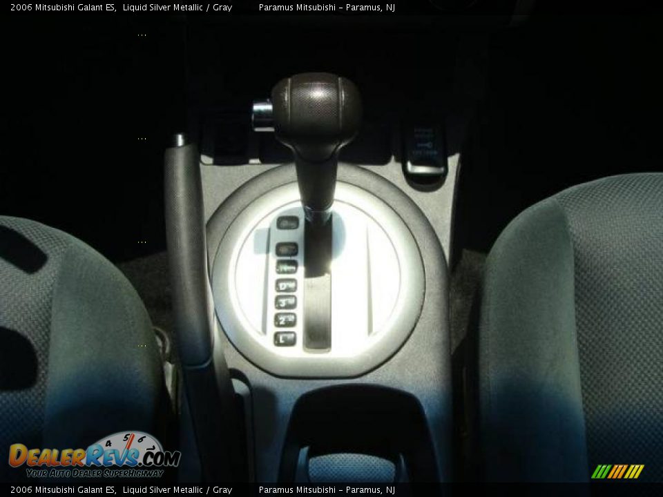 2006 Mitsubishi Galant ES Liquid Silver Metallic / Gray Photo #13