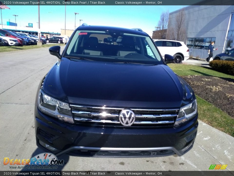 2020 Volkswagen Tiguan SEL 4MOTION Deep Black Pearl / Titan Black Photo #2