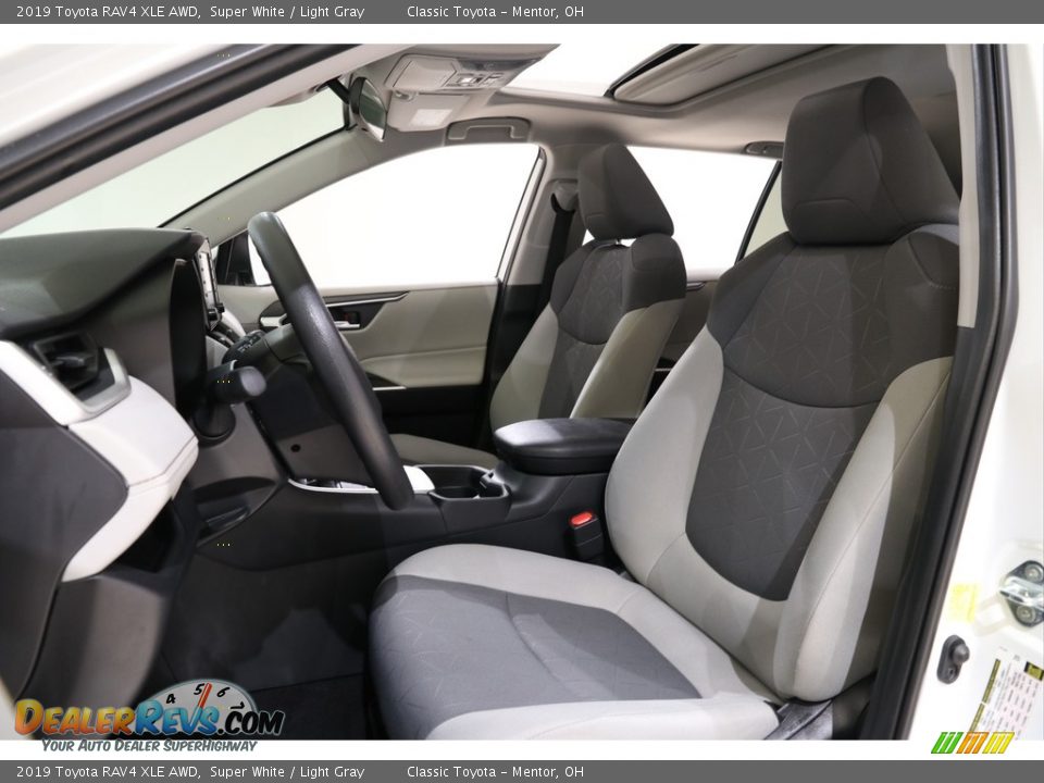 2019 Toyota RAV4 XLE AWD Super White / Light Gray Photo #5