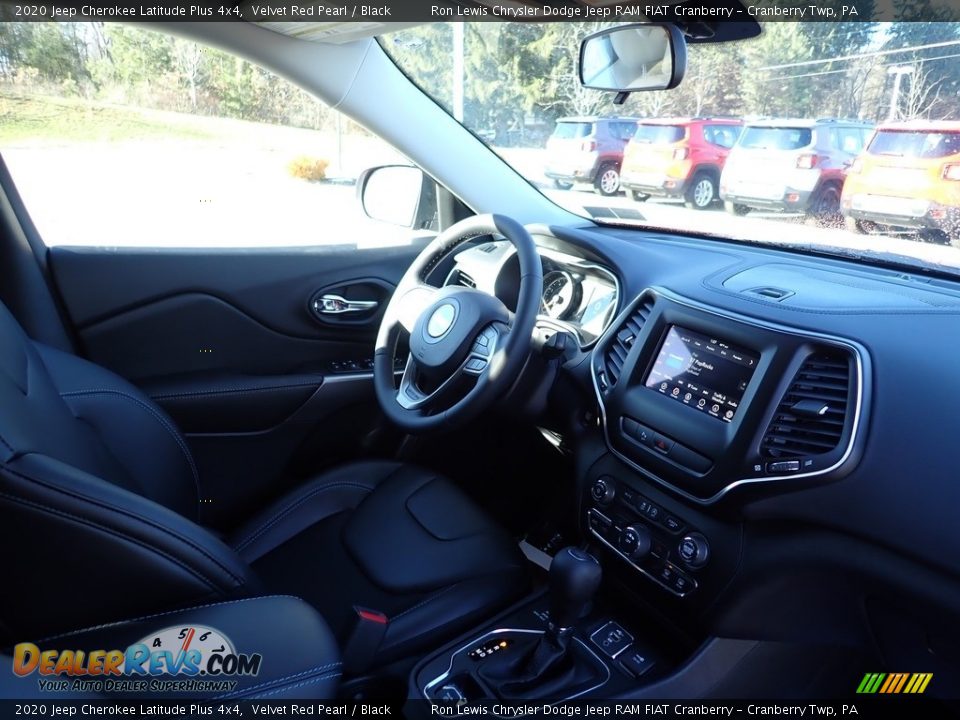 2020 Jeep Cherokee Latitude Plus 4x4 Velvet Red Pearl / Black Photo #11