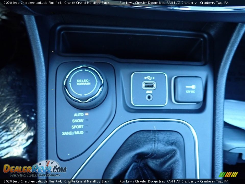 2020 Jeep Cherokee Latitude Plus 4x4 Granite Crystal Metallic / Black Photo #20