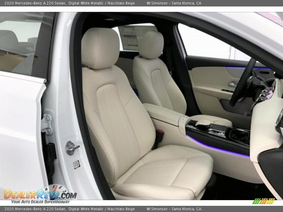 2020 Mercedes-Benz A 220 Sedan Digital White Metallic / Macchiato Beige Photo #5