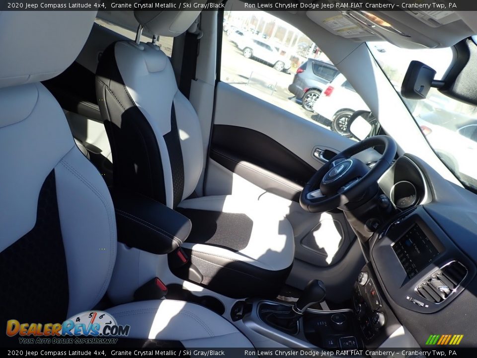 2020 Jeep Compass Latitude 4x4 Granite Crystal Metallic / Ski Gray/Black Photo #9