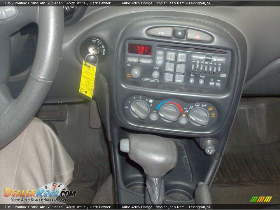 1999 Pontiac Grand Am GT Sedan Arctic White / Dark Pewter Photo #9
