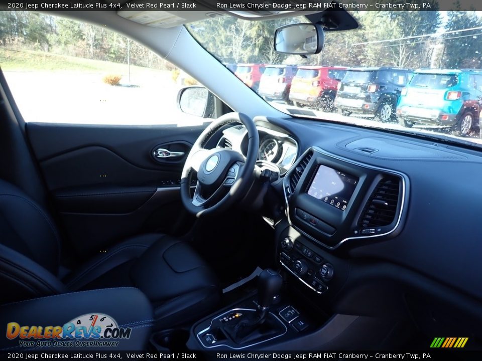 2020 Jeep Cherokee Latitude Plus 4x4 Velvet Red Pearl / Black Photo #11