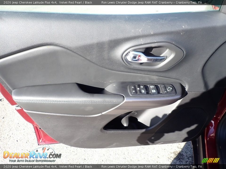 2020 Jeep Cherokee Latitude Plus 4x4 Velvet Red Pearl / Black Photo #14