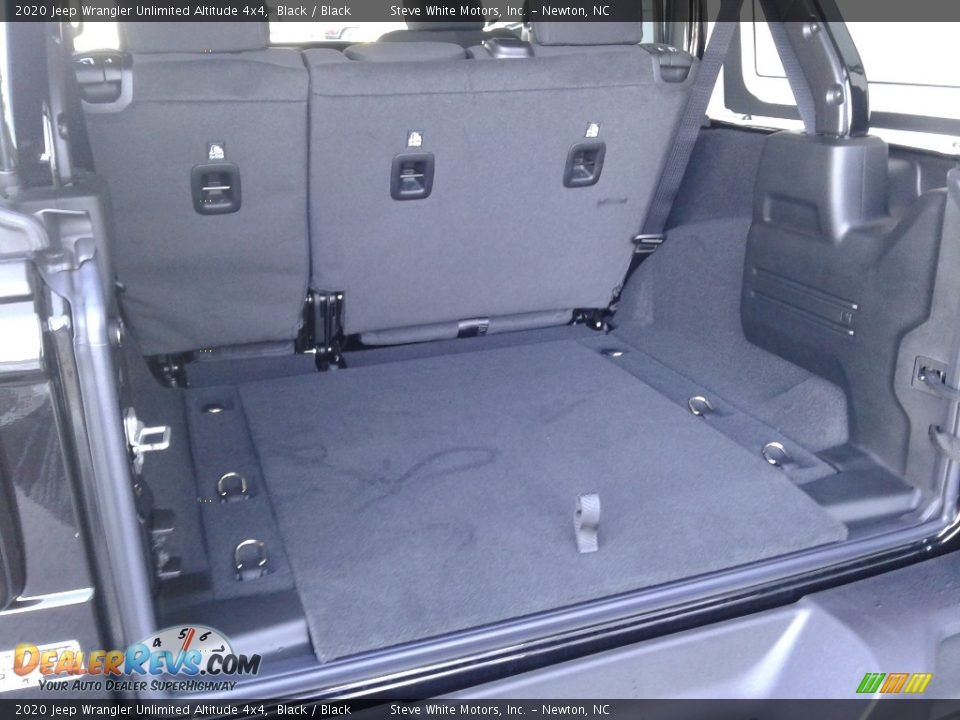 2020 Jeep Wrangler Unlimited Altitude 4x4 Black / Black Photo #16