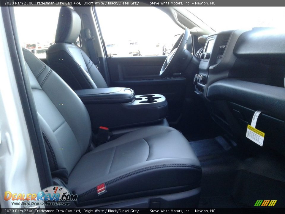 2020 Ram 2500 Tradesman Crew Cab 4x4 Bright White / Black/Diesel Gray Photo #17
